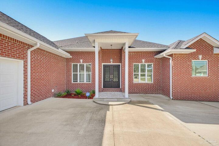 Property Photo:  945 E Ten Mile Rd  FL 32514 
