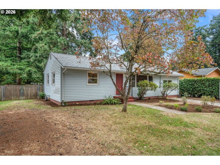 Property Photo:  11552 SE Hawthorne St  OR 97216 
