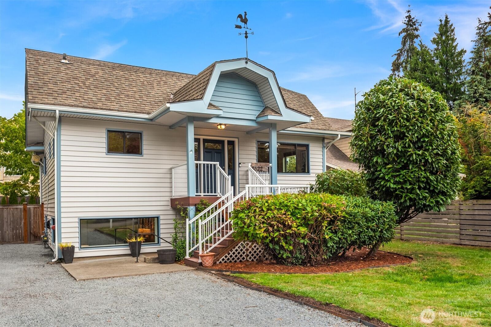 Property Photo: 8622 22nd Avenue SW WA 98106