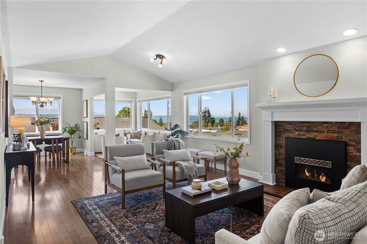 Property Photo: 633 Main Street 202 WA 98020