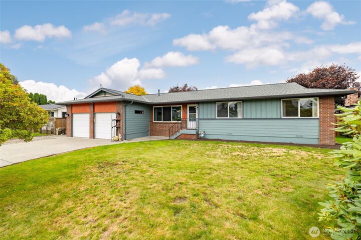 Property Photo:  820  Dana Drive  WA 98284 