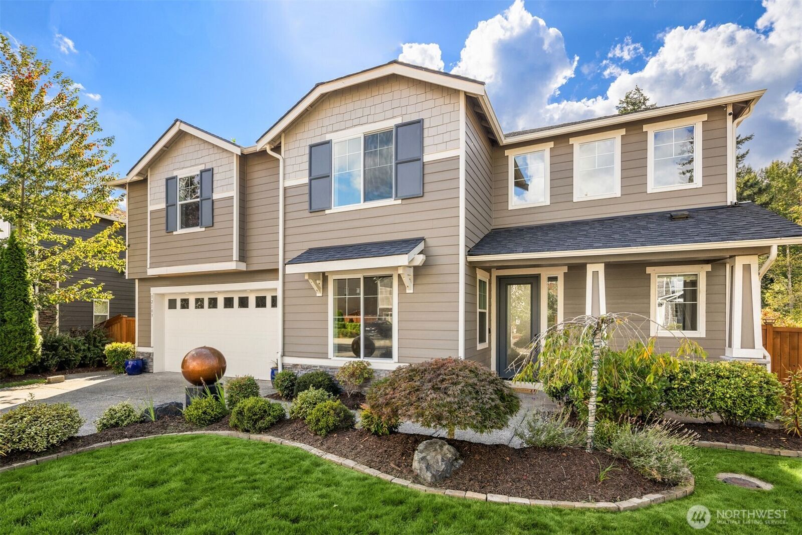 Property Photo:  12103 SE 84th Place  WA 98056 