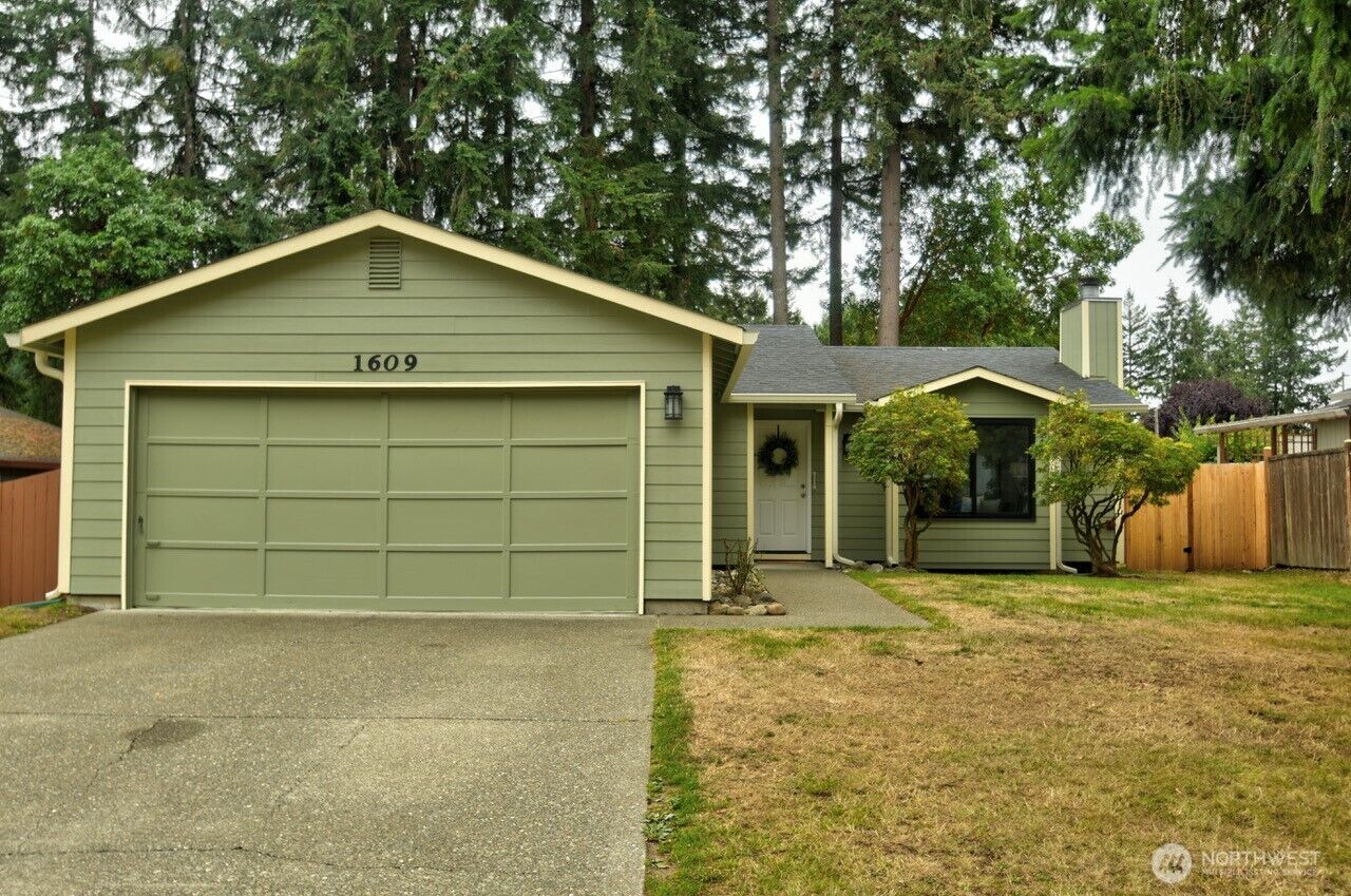 Property Photo:  1609  14th Avenue SW  WA 98502 