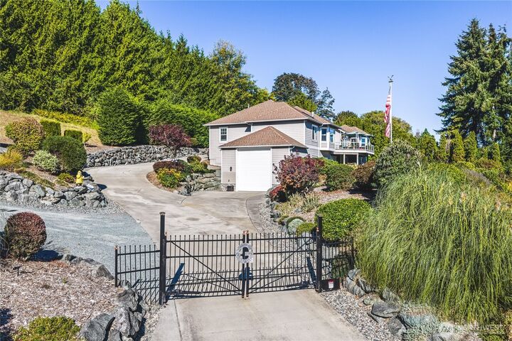 Property Photo: 3904 Fidalgo Bay Road WA 98221