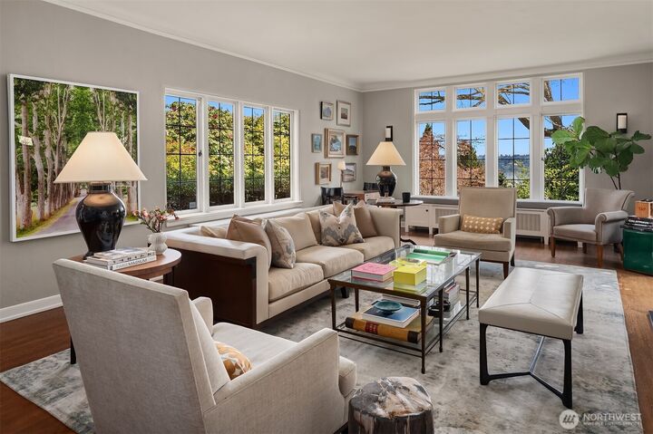 Property Photo:  115  Dorffel Drive E  WA 98112 