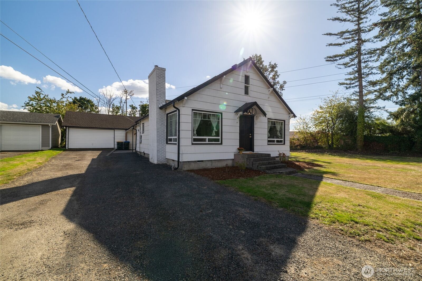 Property Photo:  1307 SW Johnson Avenue  WA 98532 