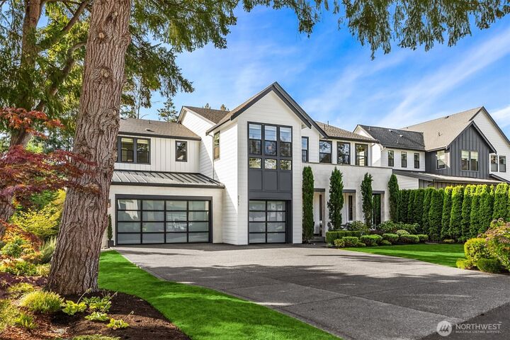 Property Photo:  8777 NE Winslow Grove Court  WA 98110 