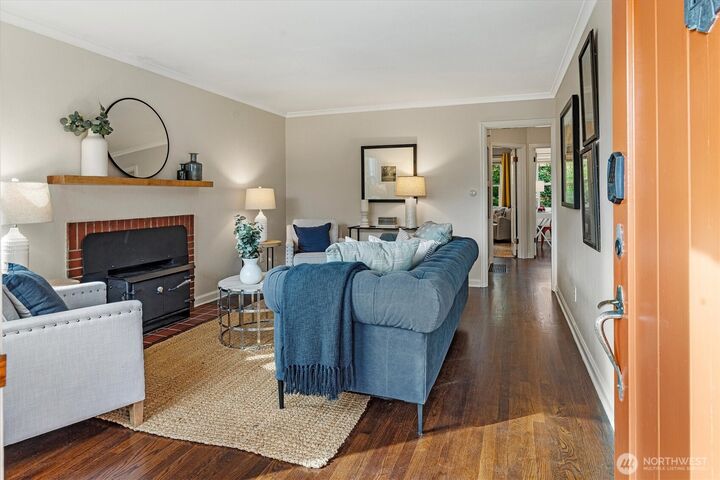 Property Photo: 1022 NE 72nd Street WA 98115