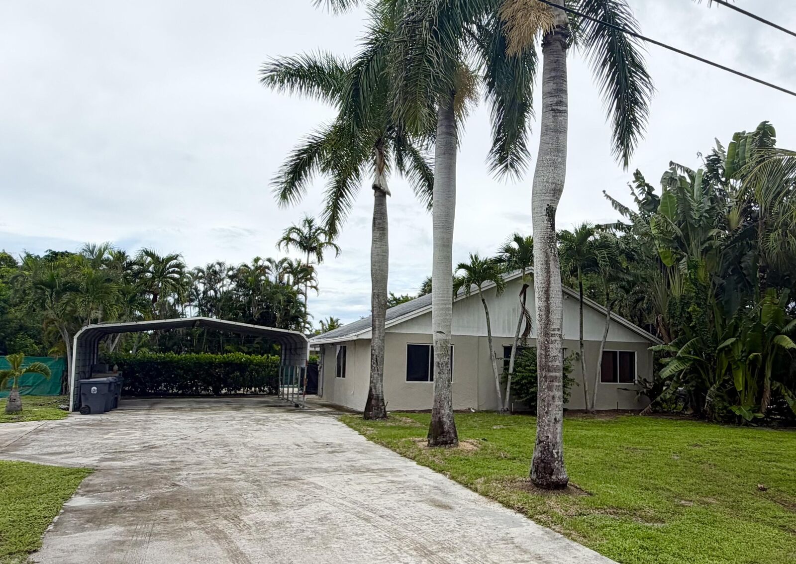 Property Photo: 2855 Boston Court FL 33462
