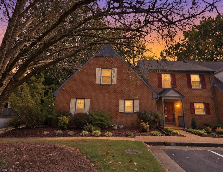Property Photo:  112 Wellesley Dr  VA 23606 