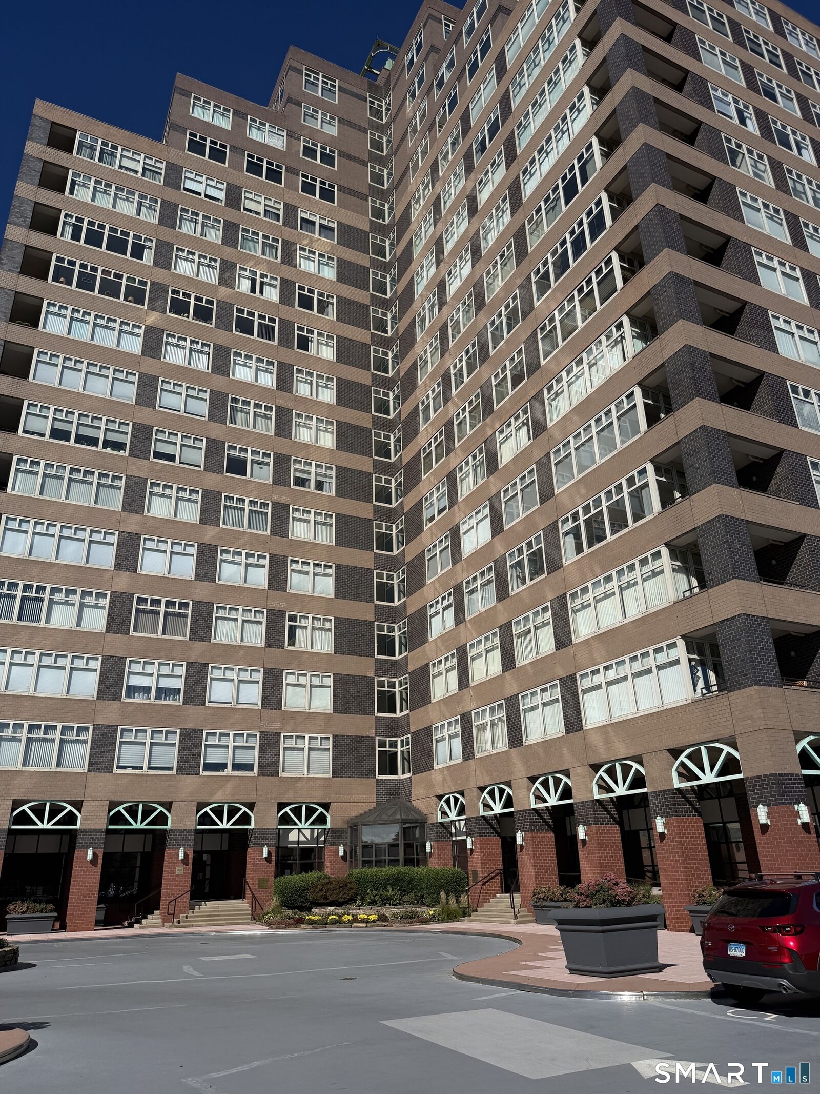 Property Photo:  235 East River Drive 1108  CT 06108 