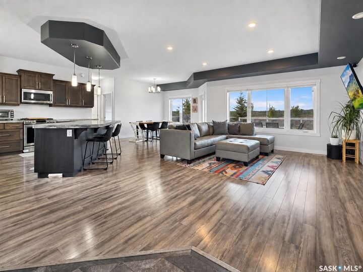 Property Photo:  5 Macdonnell Court  SK S0M 0E0 
