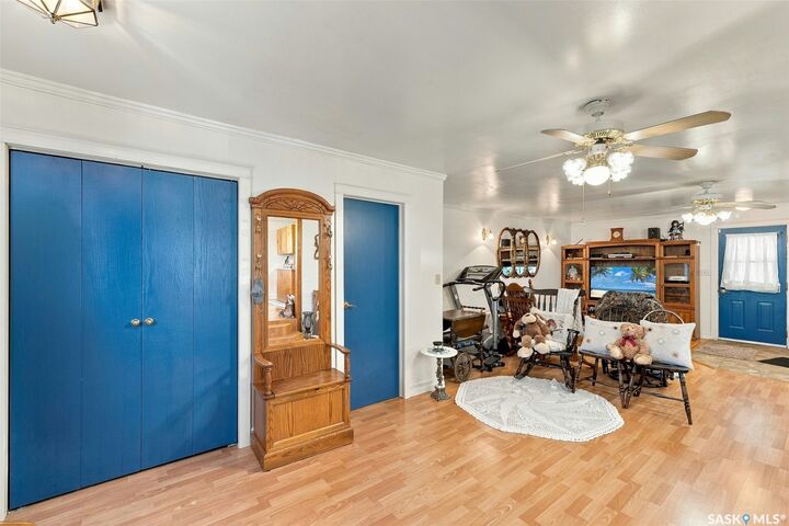 Property Photo:  72 The Cove Road  SK S4L 1B3 