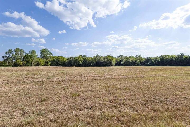 Property Photo:  403 E Thomas  OK 74075 