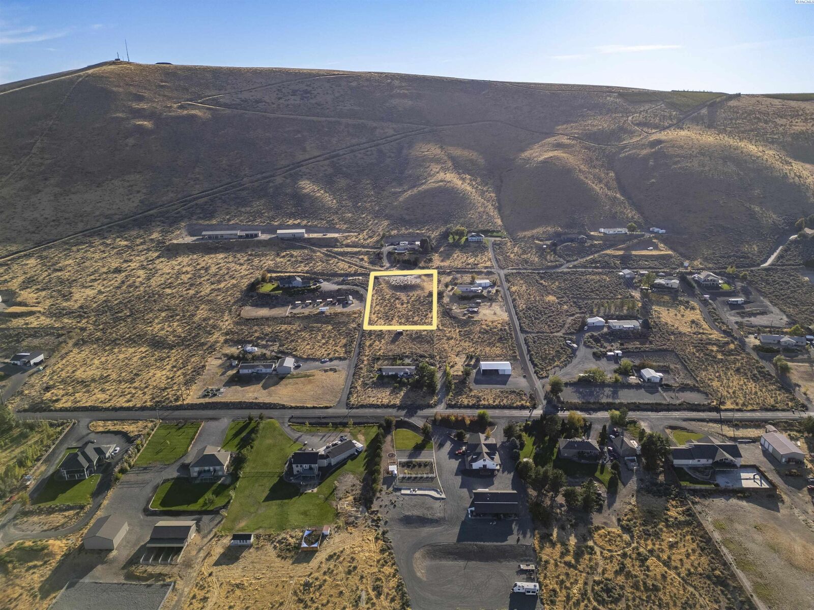 Property Photo:  57691 N 339 Pr NE  WA 99320 