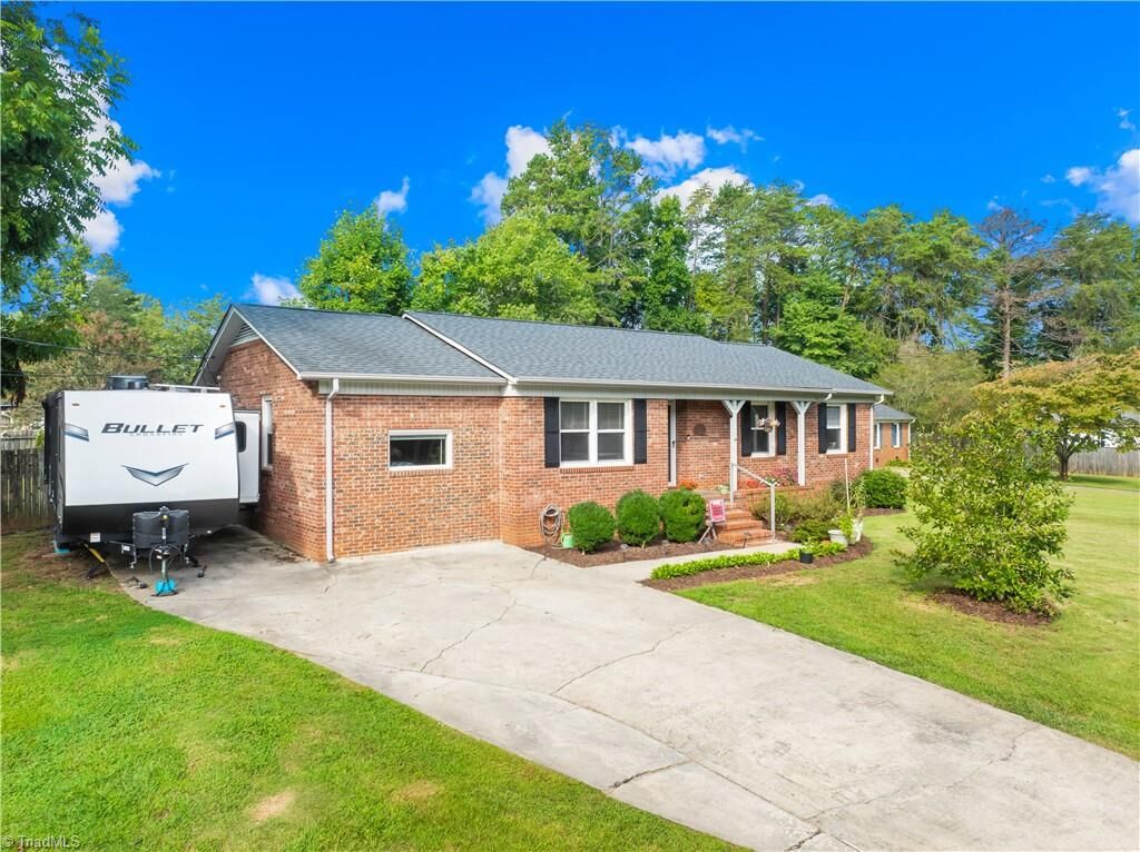 Property Photo: 508 Woodland Drive NC 28138