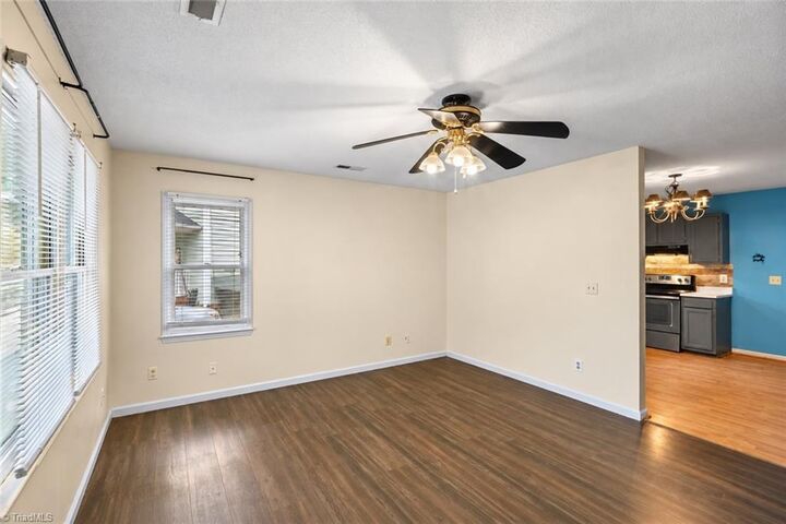 Property Photo:  609 Forest Brook Drive  NC 27406 