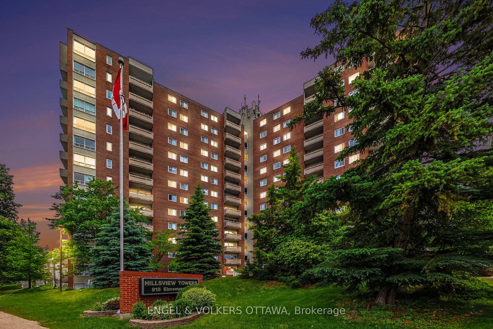Property Photo:  915 Elmsmere Road 109  ON K1J 8H8 