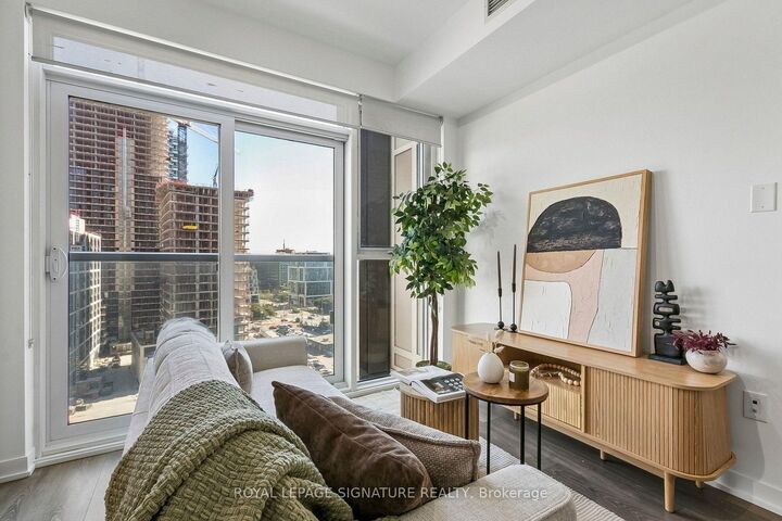 Photo de la propriété: 20 Richardson Street 1006 ON M5A 0S6