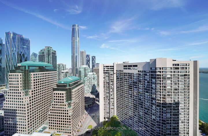 Property Photo:  55 Harbour Square 3615  ON M5J 2L1 