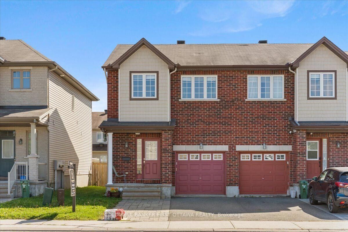 Property Photo:  132 Maravista Drive  ON K2J 0K7 