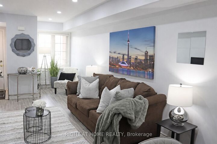 Property Photo:  78 Abela Lane 3  ON L1T 0C1 