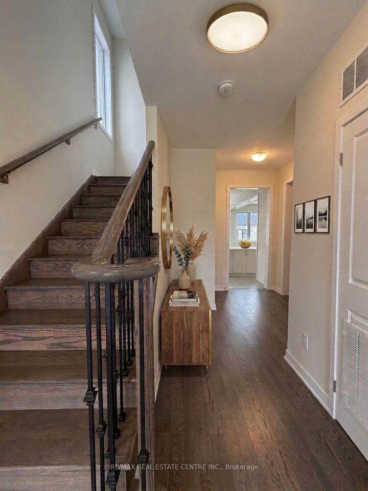 Property Photo: 17 Downriver Drive ON L3B 0M5