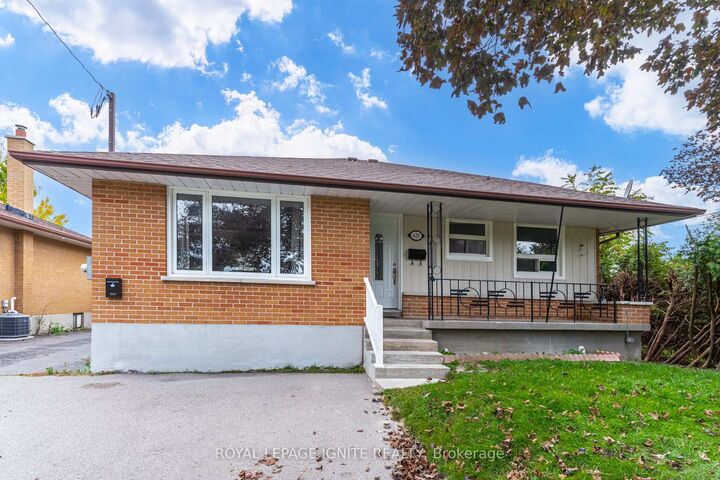 Property Photo:  620 Central Park Boulevard N  ON L1G 6A4 