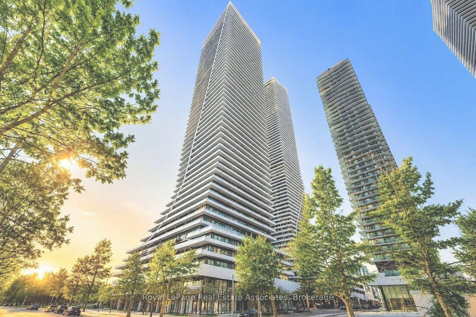 Property Photo:  20 Shore Breeze Drive 403  ON M8V 0C7 
