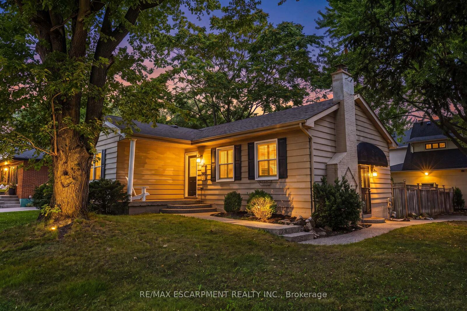 Photo de la propriété:  433 Belvenia Road  ON L7L 1T2 