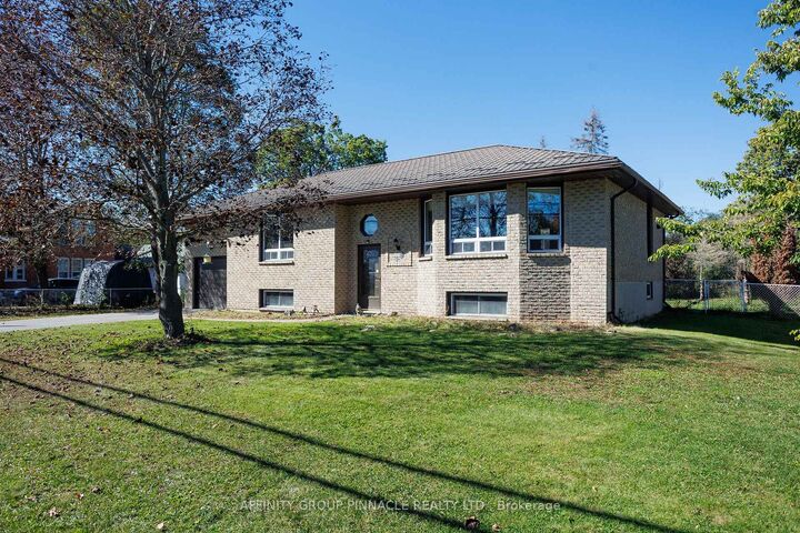Property Photo:  49 Queen Street  ON K0M 1A0 