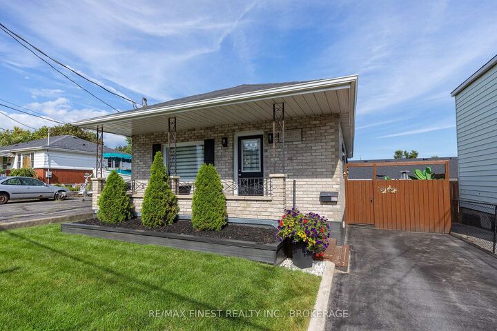 Property Photo: 581 Division Street ON K7K 4B7