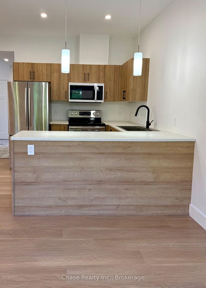 Property Photo:  62 Gray Street 2  ON L0K 1E0 