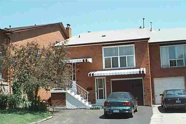 Property Photo:  194 Robert Hicks Drive E  ON M2R 3R5 