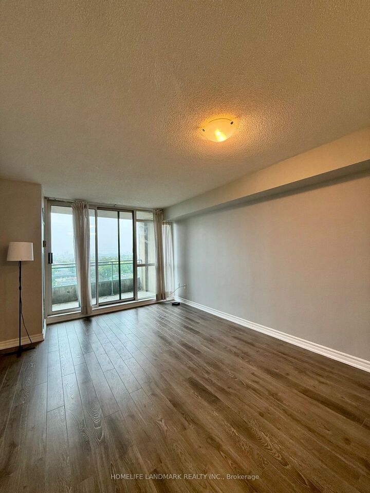 Property Photo: 18 Pemberton Avenue 1106 ON M2M 4K9
