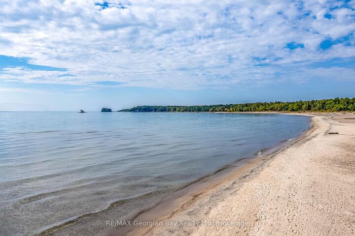 Photo de la propriété:  100 Nottawaga Drive  ON L0L 2J0 