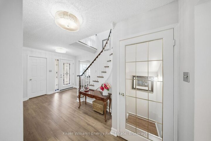 Photo de la propriété: 1083 Ridge Valley Drive ON L1K 2E2