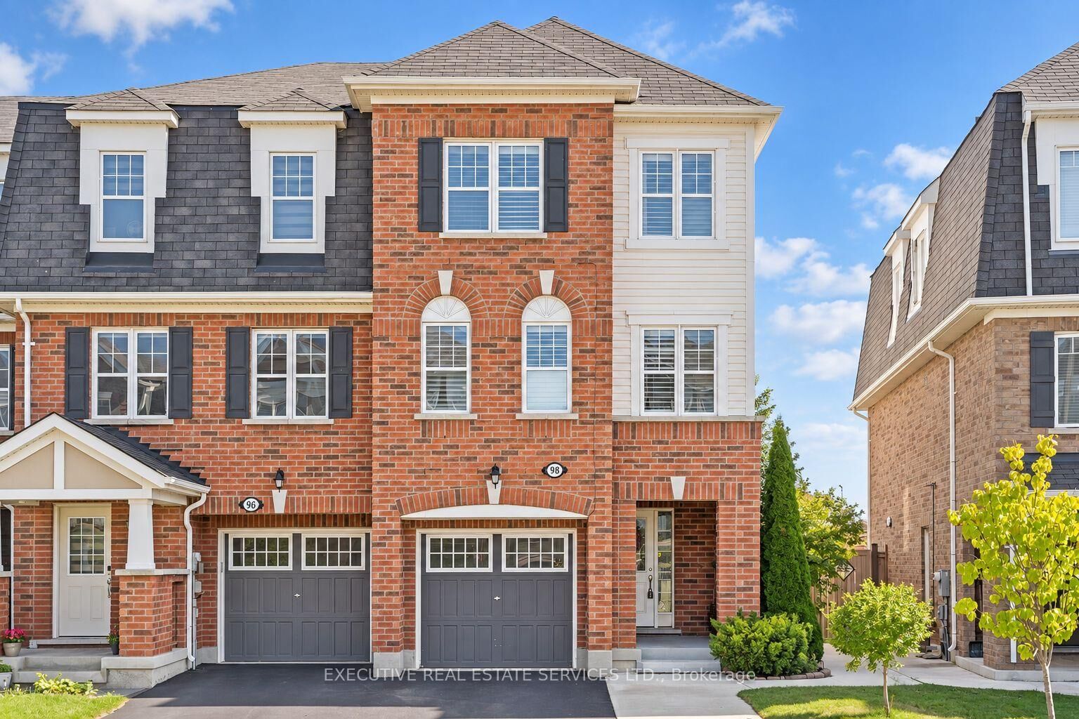 Property Photo:  98 Bannister Crescent  ON L7A 4H4 
