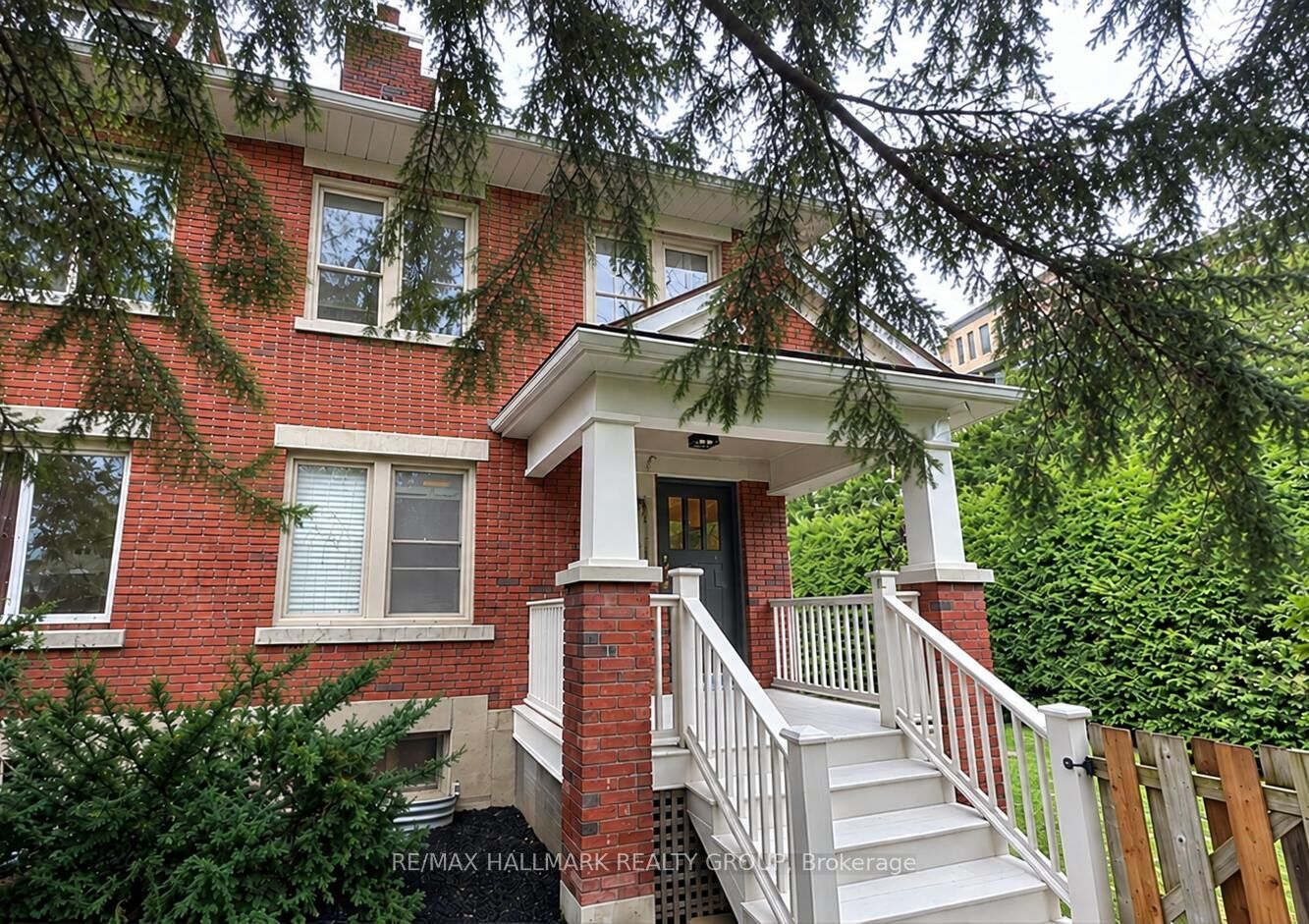 Property Photo:  167 Hickory Street  ON K1Y 3T7 