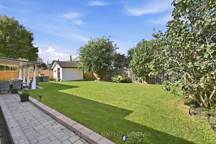 Property Photo:  9 Bishops Road  ON L2M 1T8 