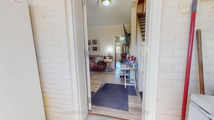 Property Photo:  18 12th Street SE Street  ON N0G 1L0 