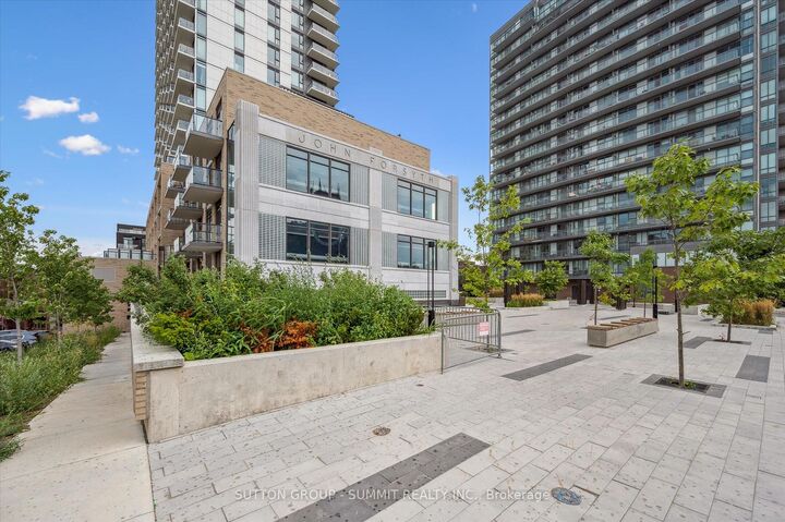 Property Photo:  55 Duke Street W 1203  ON N2H 0C9 