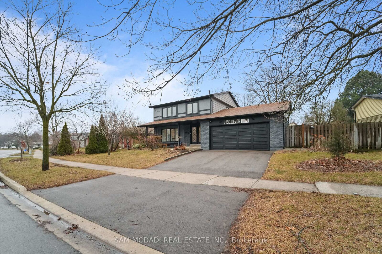Property Photo:  2290 Devon Road  ON L6J 5R4 