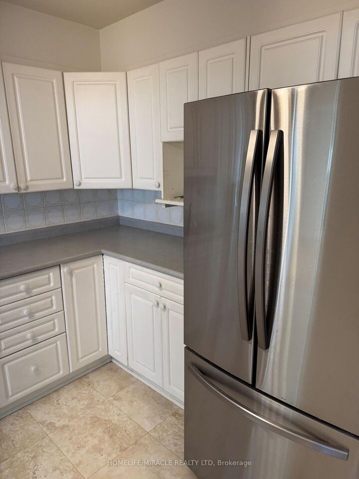 Property Photo:  120 Dundalk Drive Ph9  ON M1P 4V9 