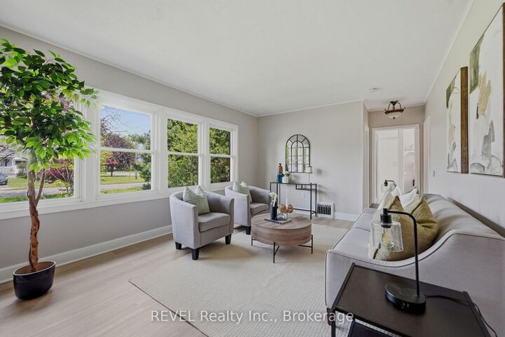 Property Photo: 7962 Booth Street ON L2H 1E8