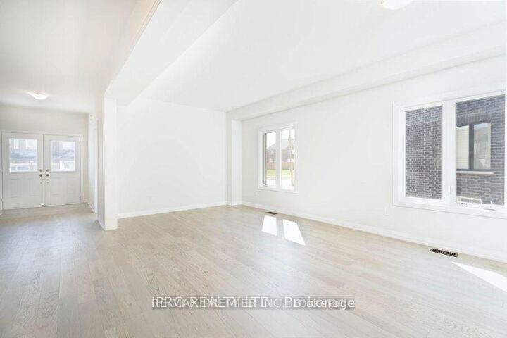Property Photo:  1038 Hardy Way Main Floor  ON L0L 1W0 
