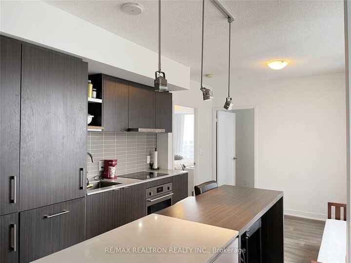 Property Photo: 88 Harbour Street 3510 ON M5J 0C3