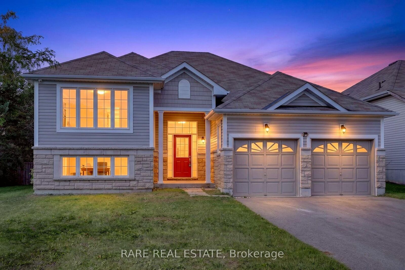 Property Photo:  198 Red Oak Trail  ON L0M 1S0 
