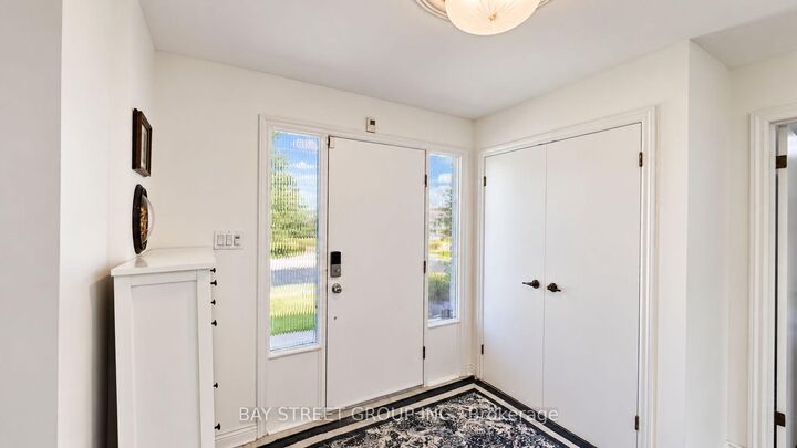 Property Photo: 5 Elmira Court 101 ON M2K 2T1