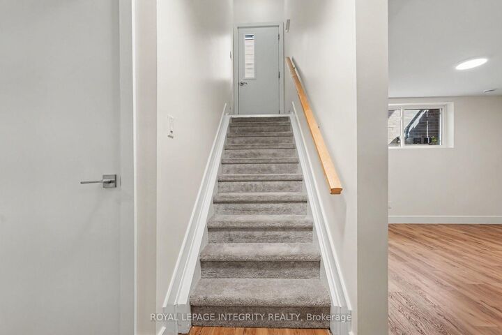 Photo de la propriété:  1400 Mayview Avenue Basement  ON K1Z 8H7 